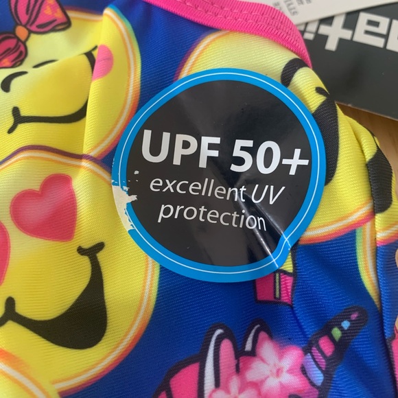 Emojination Girls one piece swimsuit bathing suit - Picture 5 of 8